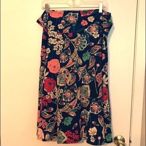 NWOT LulaRoe Skirt size 2XL